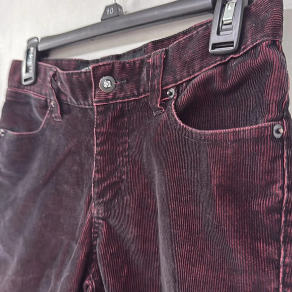 Erik Ellington Krew Short in Maroon Velvety Corduroy Knee Length Size 28 - Picture 4 of 11